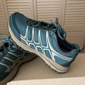 Merrell Versatrail Hiking Shoes | Size 6.5 | Dragonfly Eggshell